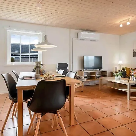 C11731-hemmet-jollen-1-st Nyaraló *