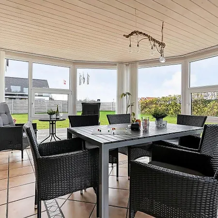 C11731-hemmet-jollen-1-st * Falen