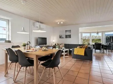 C11731-hemmet-jollen-1-st